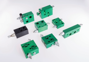 Valves for hydraulic motors